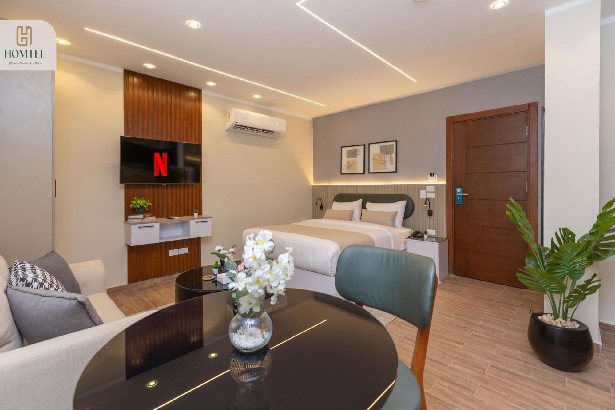 Homtel Auc